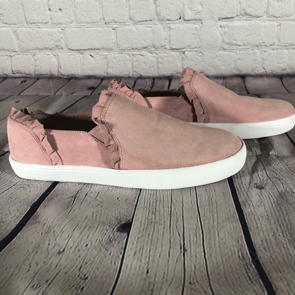 kate spade Shoes - NWOT Kate Spade Lilly Sneakers